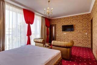 Гостиница Мартон Бутик Краснодар Делюкс с кроватью размера «king-size»-5
